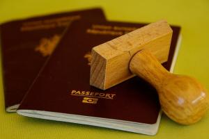 EAU: Dubai riduce il processo di rilascio dei visti per lavoro e residenza da 30 a 5 giorni con una nuova piattaforma