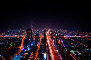 Come Dubai è emersa dal deserto per diventare una delle metropoli più importanti del mondo