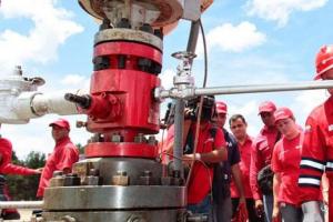 Venezuela - PDVSA attiva attrezzature per aumentare la produzione di petrolio a Zulia