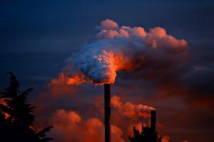 Emissioni industriali: la UE avvia procedura di infrazione contro la Polonia