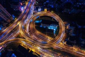 93 km di autostrada climatizzata a Dubai: come il progetto proposto collegherà 3 milioni di residenti